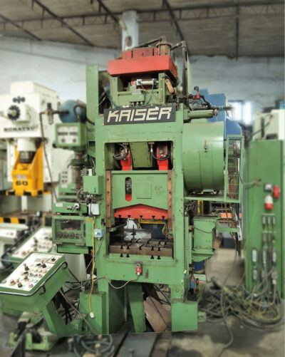 KAISER JAPAN MODEL: V40-WH - Image 1