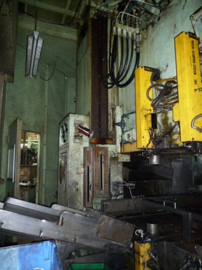 KOMATSU JAPAN MODEL: E2F-400 - Image 10