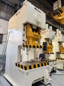 1817 AMADA JAPAN MODEL TPL-200L-1