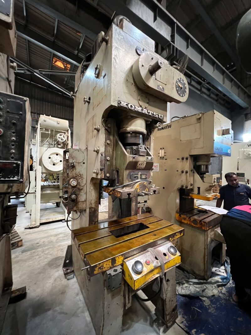 2047 KOMATSU JAPAN MODEL OBS-60K2-1